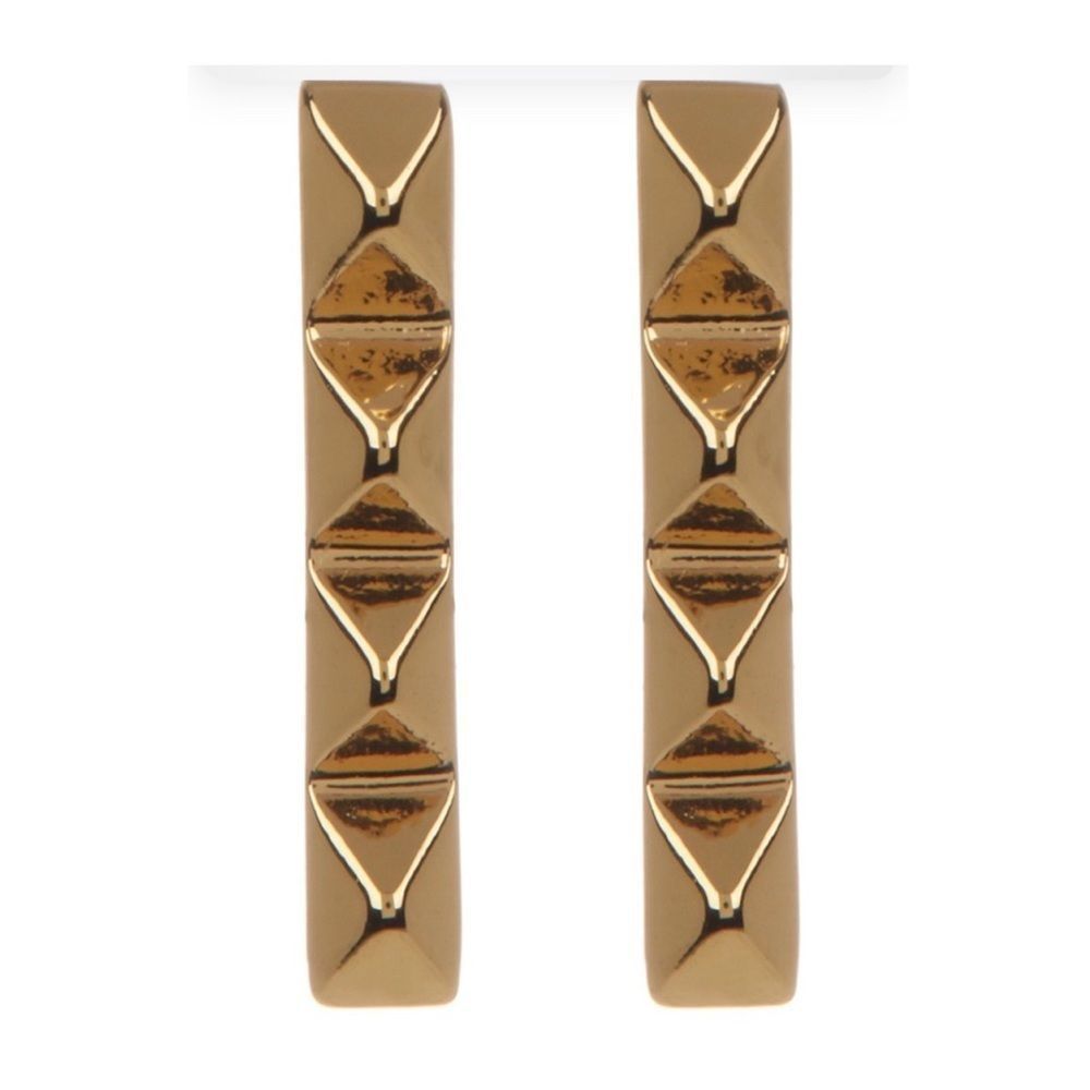 𝅺Trina Turk Pyramid Bar Earrings New